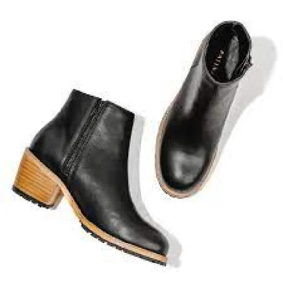 Portland Leather Chelsea Boots - Picture 3 of 5